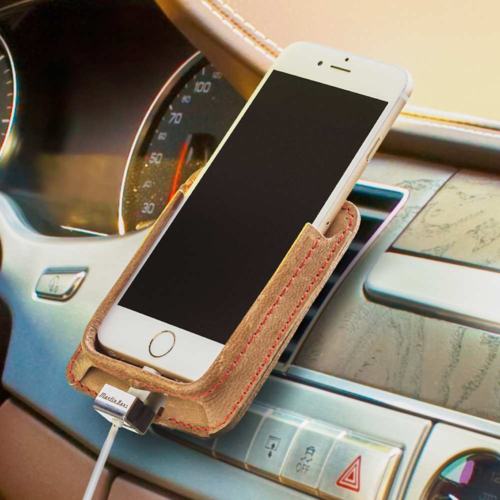 Berrolia car holder for iPhone, Size L - Buffalo